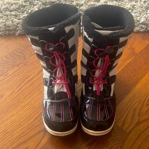 Khombu Kids Waterproof boots - SZ 12M